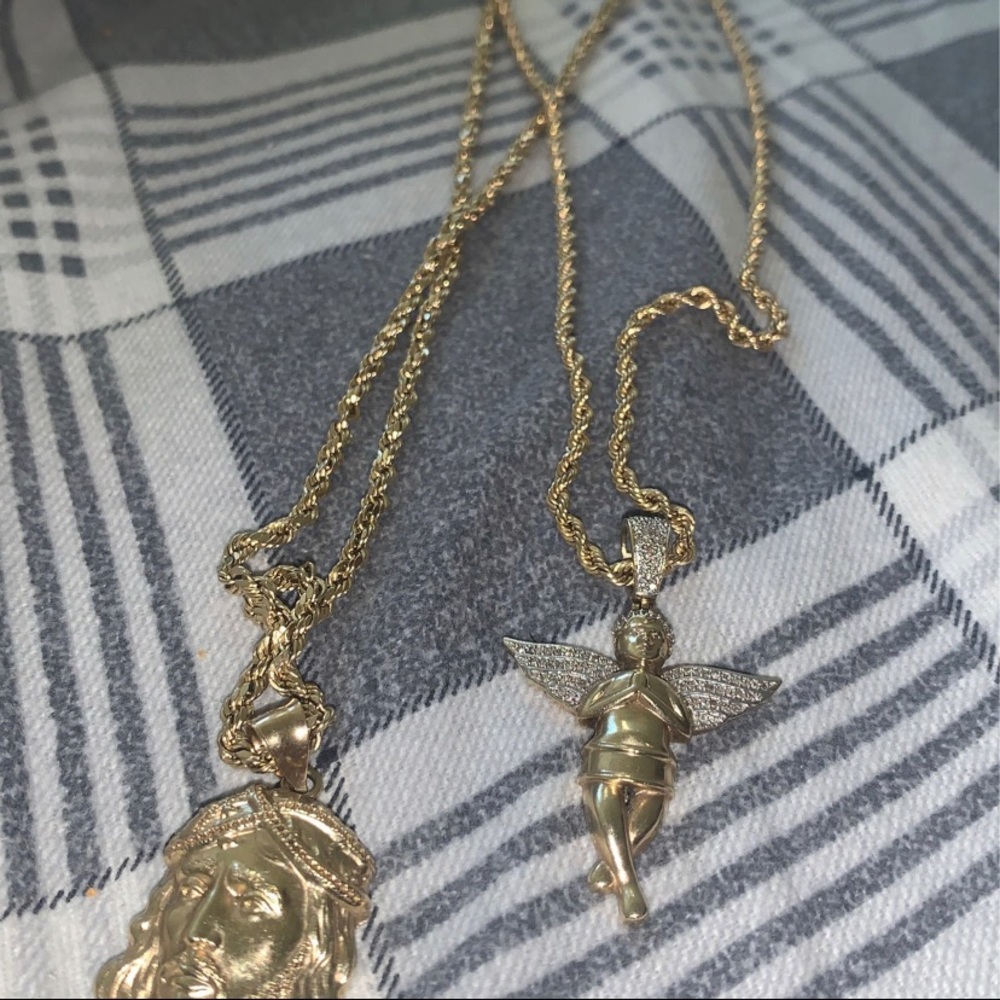 GOLD ROPE CHAINS AND PENDANTS